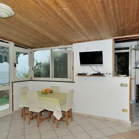 Sleeps 8 Air Con Wifi Apartment Conca dei Marini